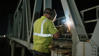 Choosing the Right Reflective Shirts for Nighttime Construction Work